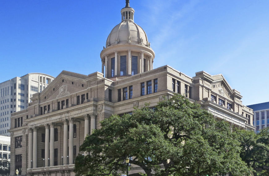 Texas Solicitor General Resigned After Fantasizing Colleague Would Get ‘Anally Raped By a Cylindrical Asteroid’
