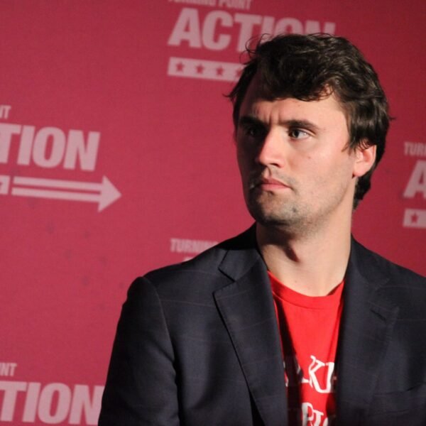 Comcast Executives Warn Workers…