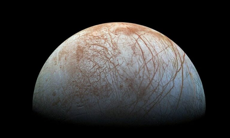 ‘Highly Plausible’ Aliens on Europa Are Earthlings’ Descendants, Study Says