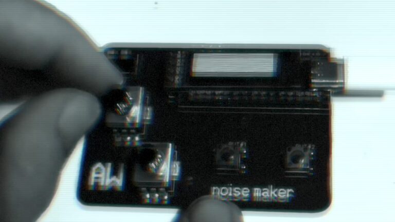 Audiowanderer noise maker is a glitchy, gorgeous, mysterious gem