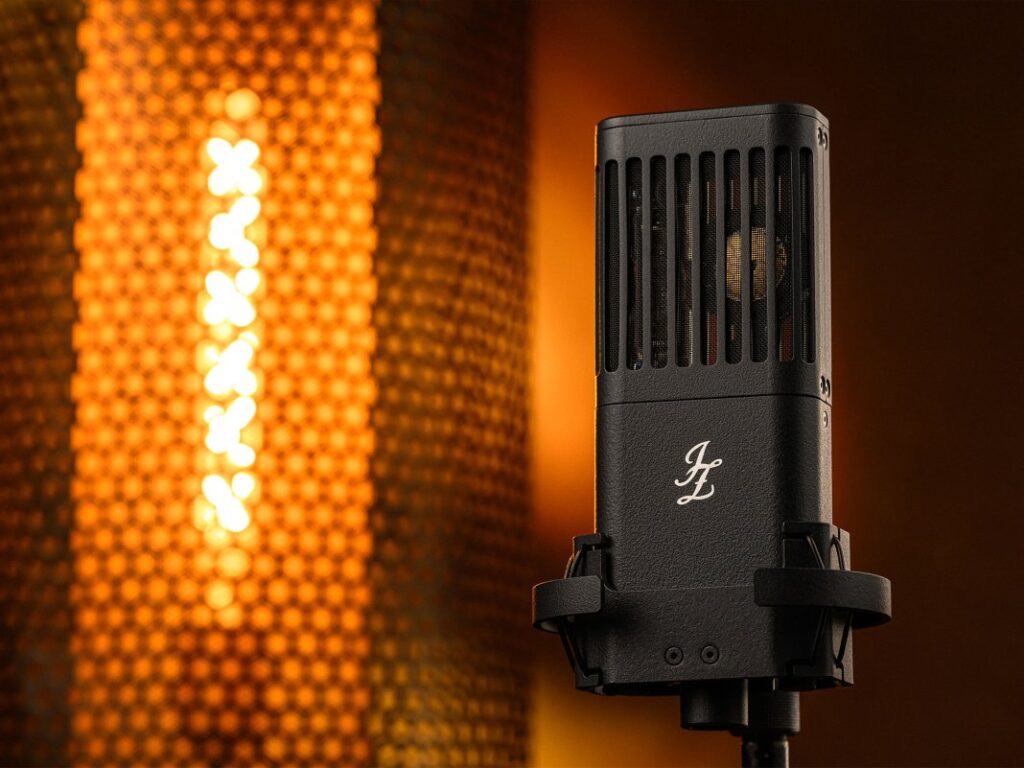 This company claims to have made the first-ever 2-in-1 ribbon and large-diaphragm condenser mic