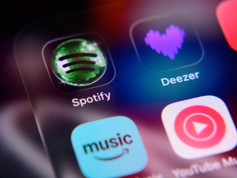 Wondering if your playlists contain AI-generated music? Deezer’s new free tool can tell you