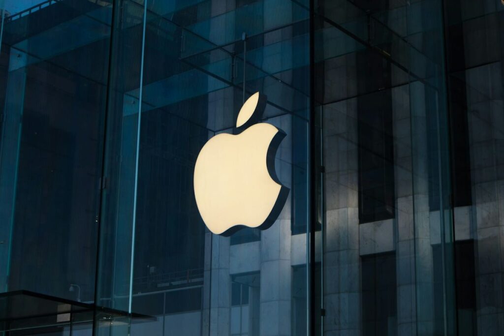 Apple ‘Hide My Email’ Vulnerability Reveals Peoples’ Real Email Addresses
