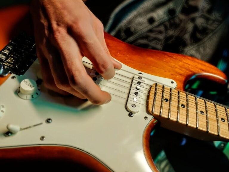 This website turns any recorded guitar audio into MIDI