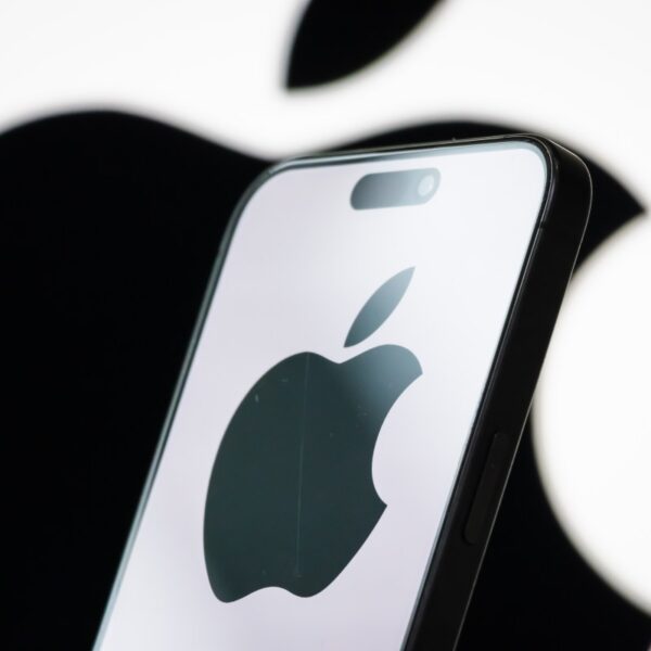 Apple in talks to&hellip;