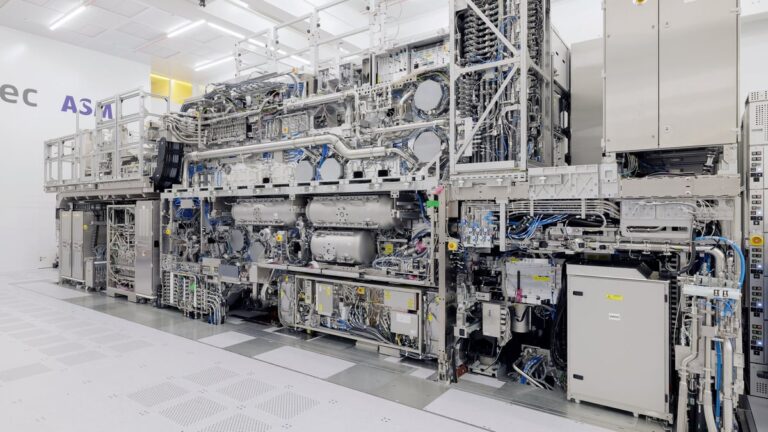 ASML locks in TSMC, Samsung, and Intel while Huawei races to break its grip