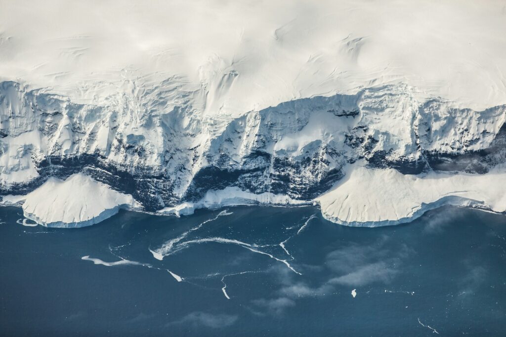 ‘Supermountains’ Buried Under Antarctica Fueled Explosion of Life, Scientists Discover